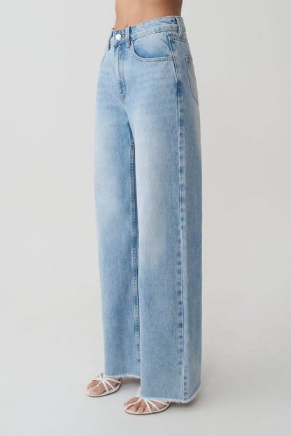 Sebastian Straight Leg Denim Jeans With Fray Hem - Washed Light Blue