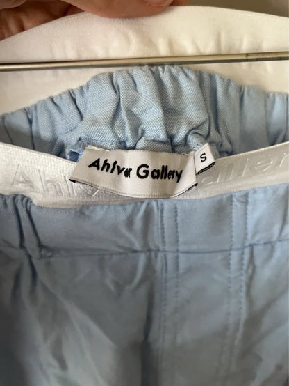 Ahlvar Gallery-shorts NWOT