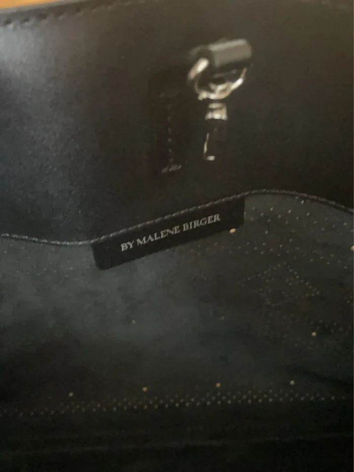 By Malene Birger Evin Tote-skinnhandväska