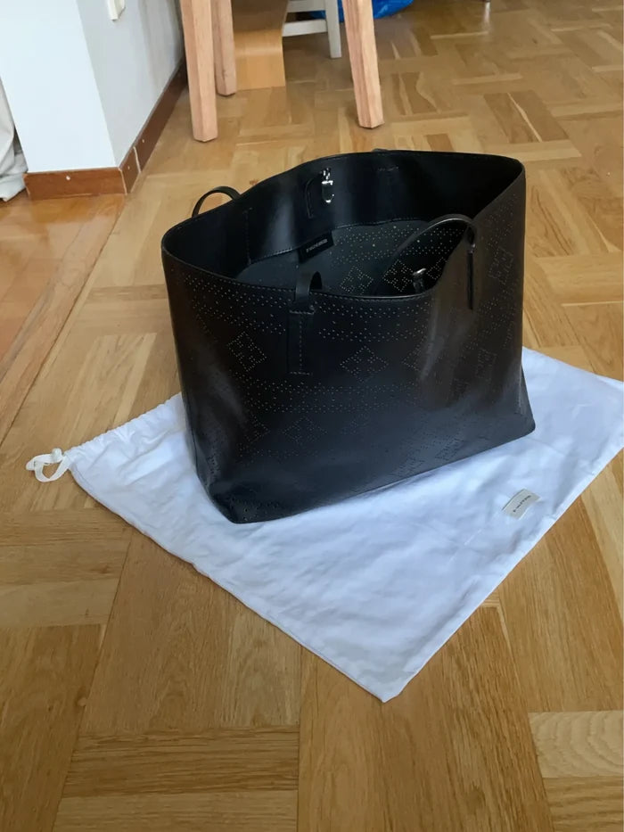 By Malene Birger Evin Tote-skinnhandväska