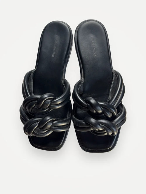 By Malene Birger Knotta-skinnsandaler