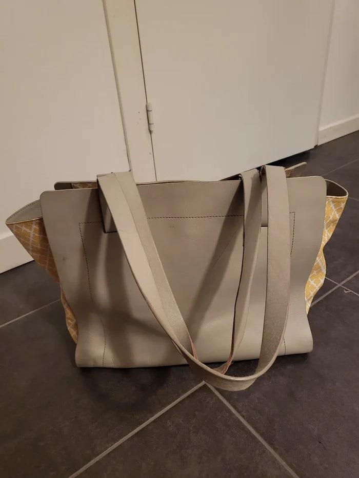 By Malene Birger Mariani-skinnhandväska