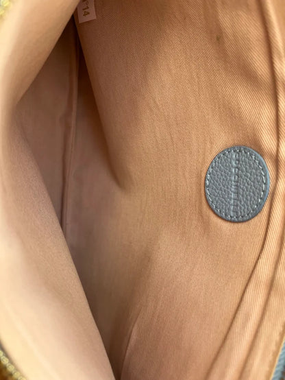 Coccinelle-skinnhandväska NWOT