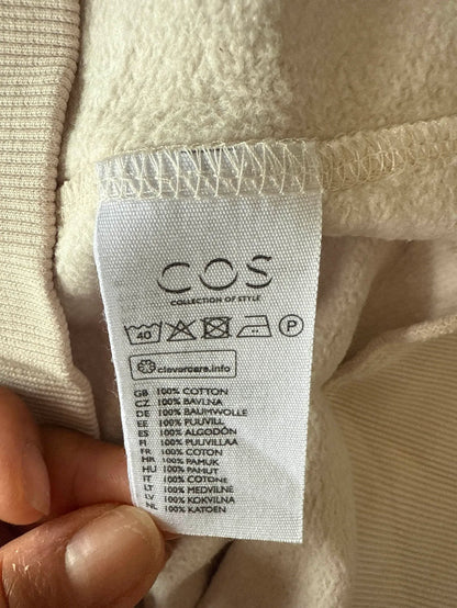 Cos-klänning