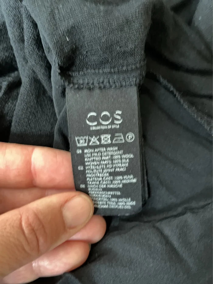 Cos-ulltunika