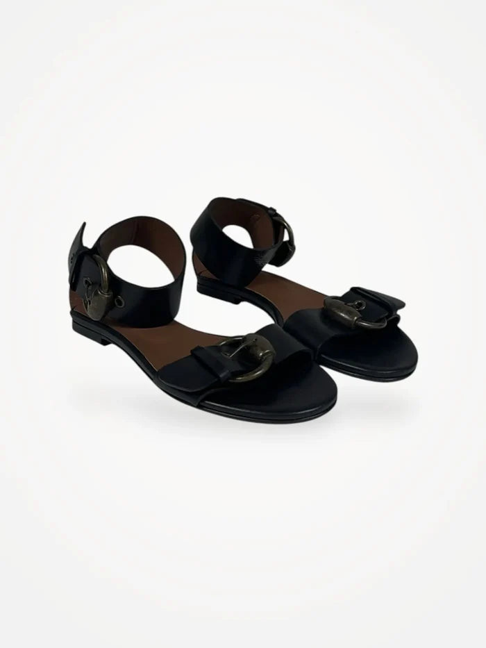 Filippa K Buckle Flat-skinnsandaler