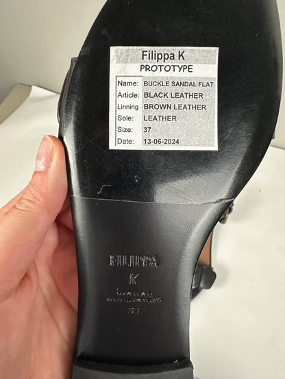 Filippa K Buckle Flat-skinnsandaler