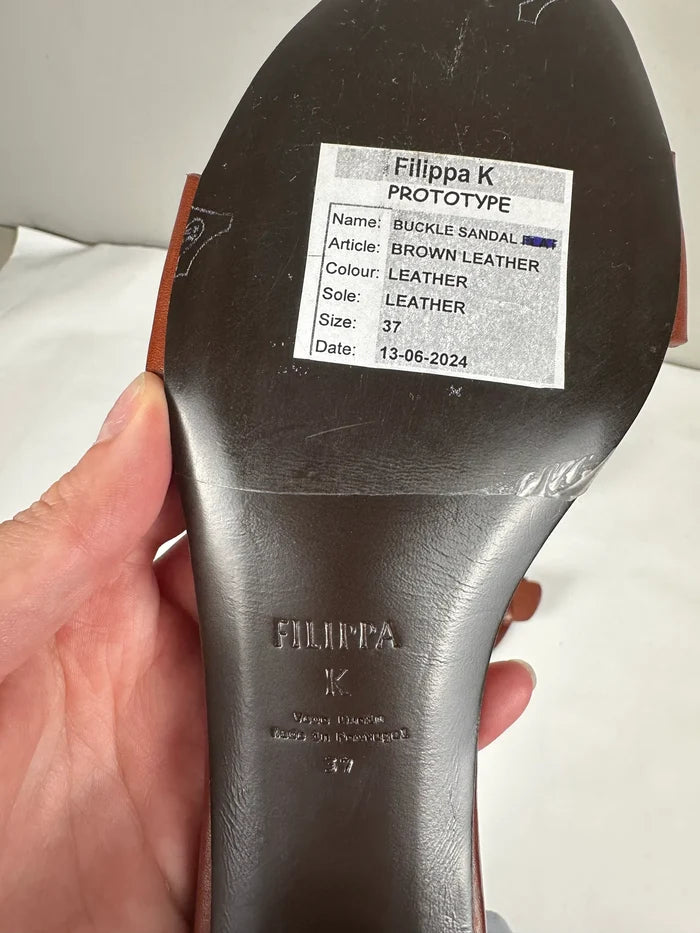 Filippa K Buckle-skinnklackar