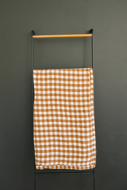 Mebie Baby Gender Neutral Infant Muslin quilt its 100% cotton. Looks great in any nursery.