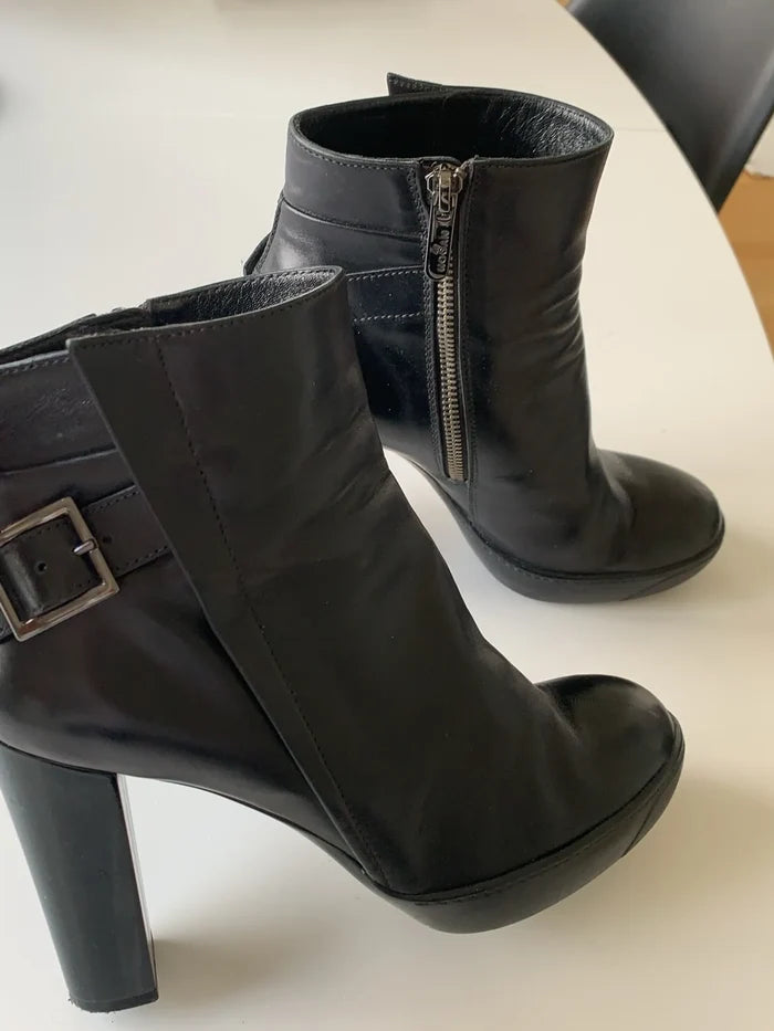 Hogan-skinnboots NWOT