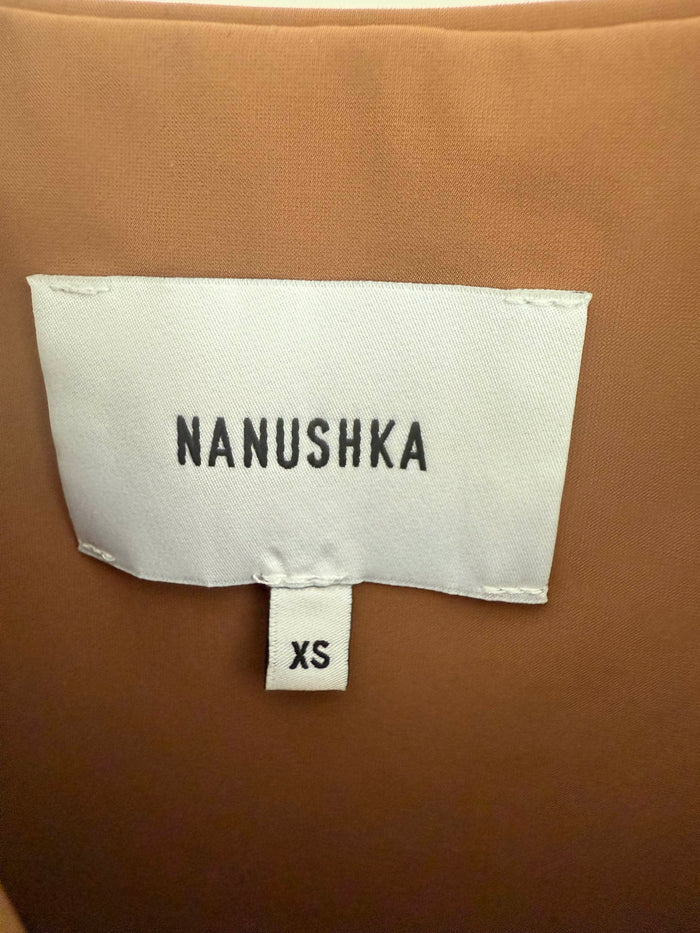 Nanushka-linne